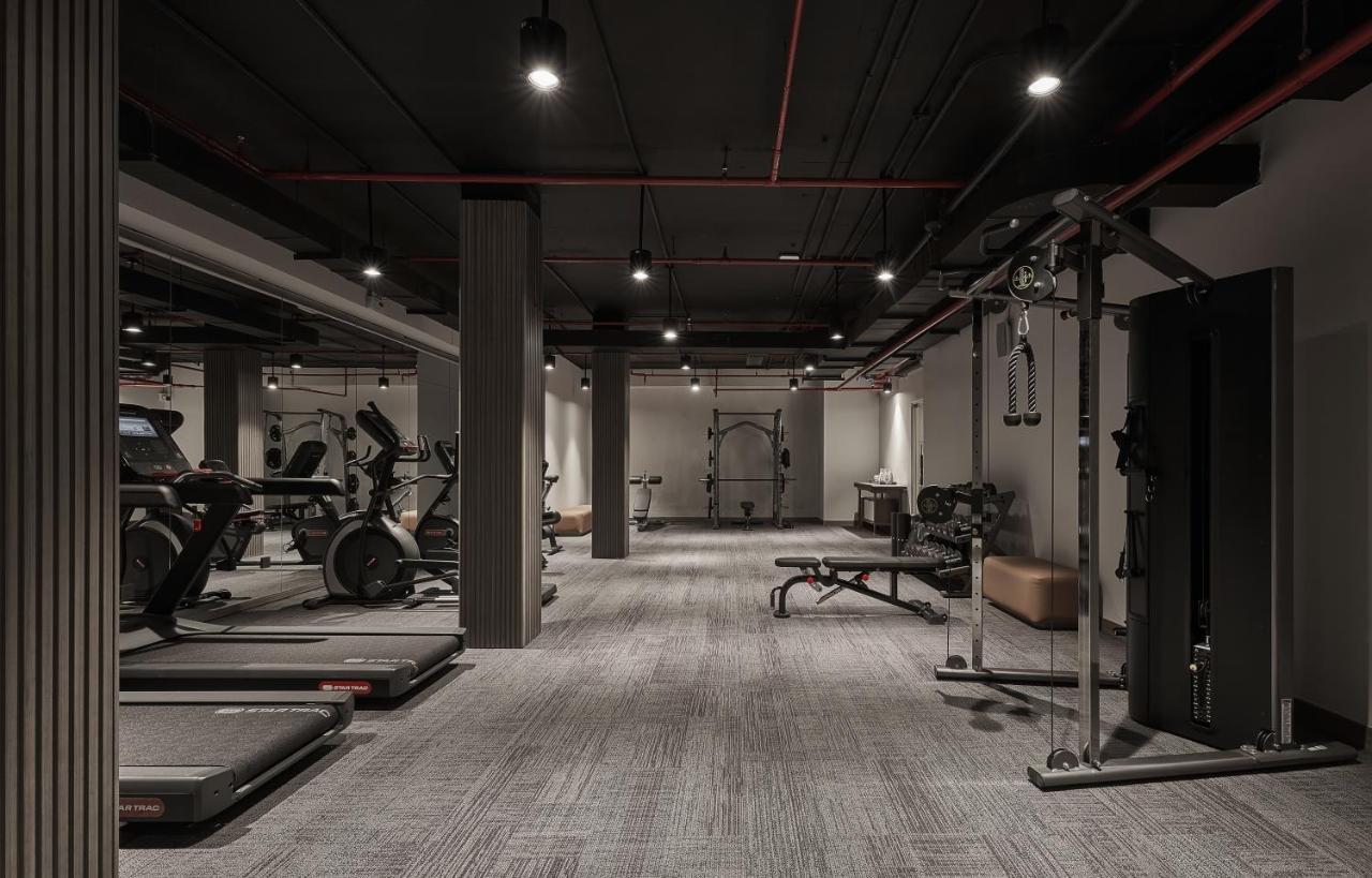 La Siesta Premium Saigon Hotel Хошимин Екстериор снимка The gym at the hotel