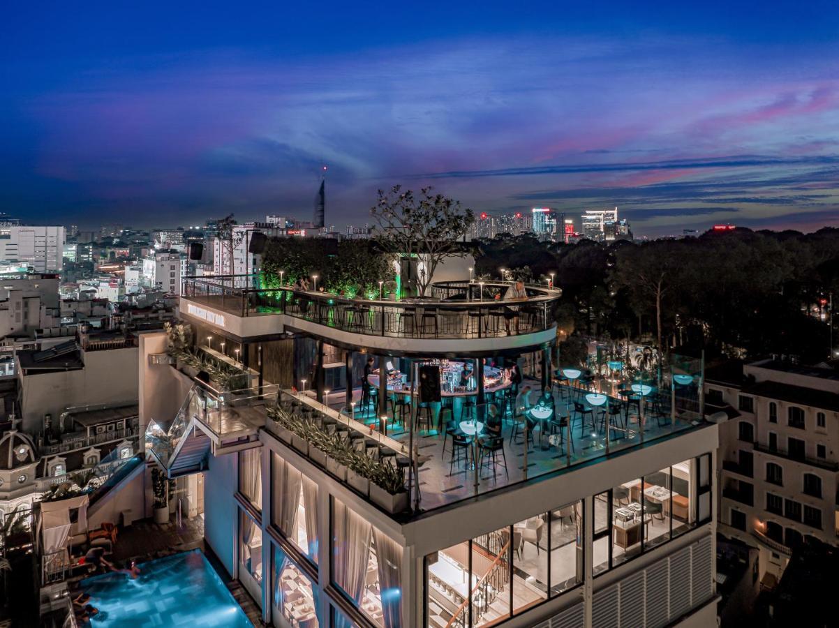 La Siesta Premium Saigon Hotel Хошимин Екстериор снимка The rooftop bar at the Mandarin Oriental, Paris
