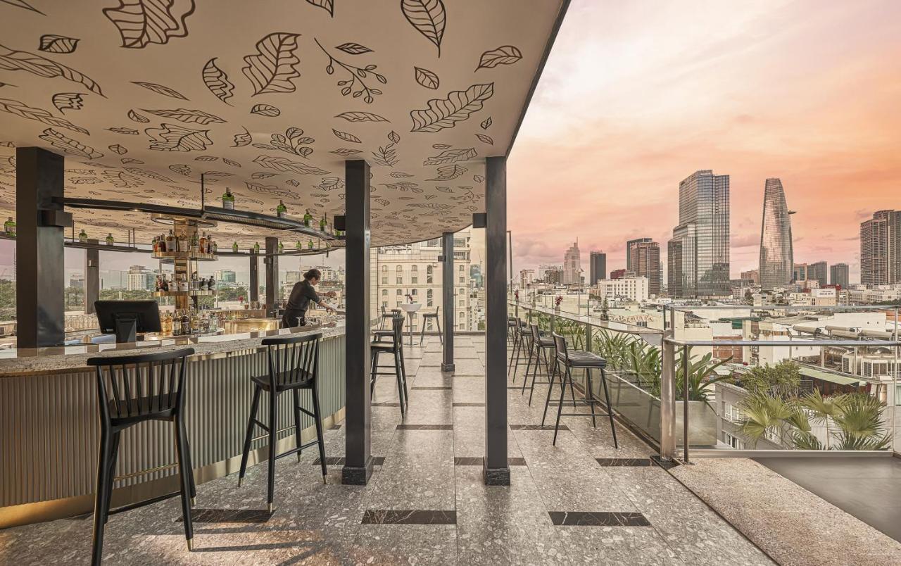 La Siesta Premium Saigon Hotel Хошимин Екстериор снимка The rooftop bar