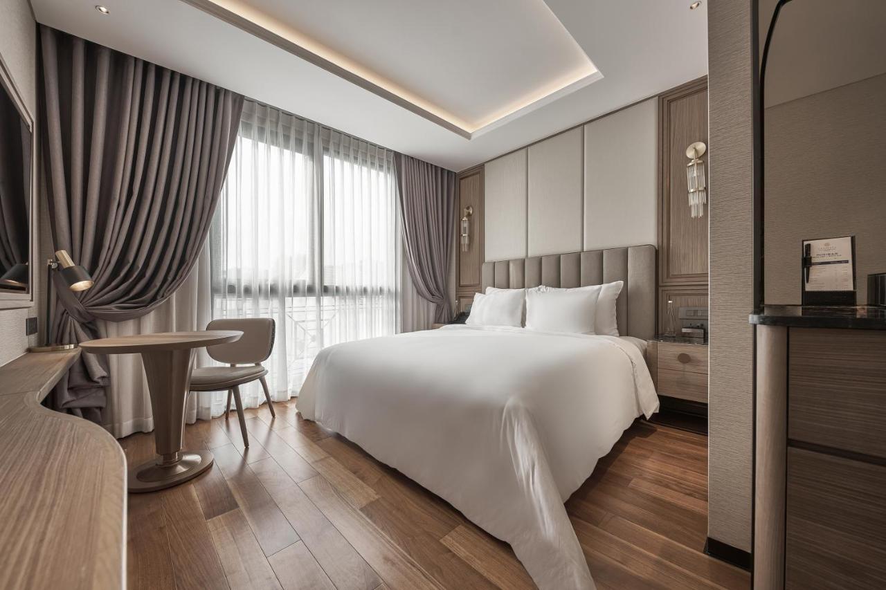 La Siesta Premium Saigon Hotel Хошимин Екстериор снимка